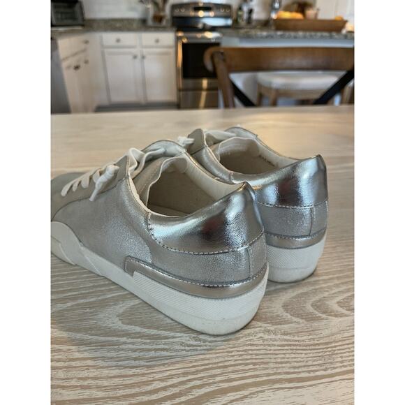 DV by Dolce Vita Helix Women's Sneaker Silver Metallic Size 8.5 Goose Shoe - Picture 4 of 6
